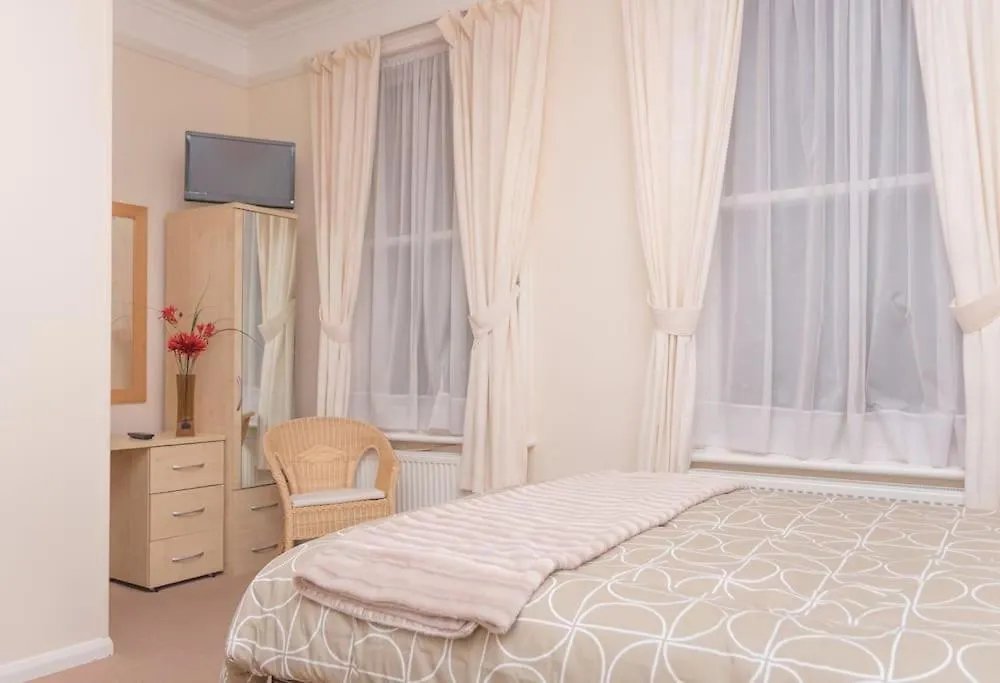 Holiday home The Bournemouth Villa By The Sea, Sleeps 32