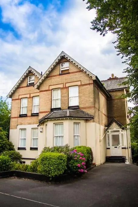 Holiday home The Bournemouth Villa By The Sea, Sleeps 32 United Kingdom