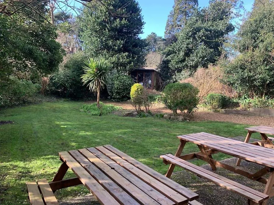 The Bournemouth Villa By The Sea, Sleeps 26 Ferienhaus
